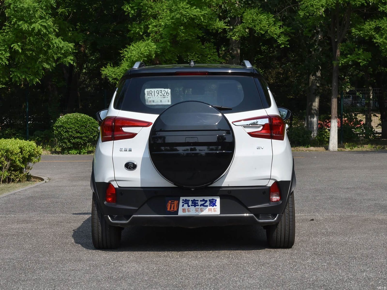 BYD Yuan First Generation Legacy Reference 2016 — экстерьер, вид сзади, рынок China archive exact-specification reference