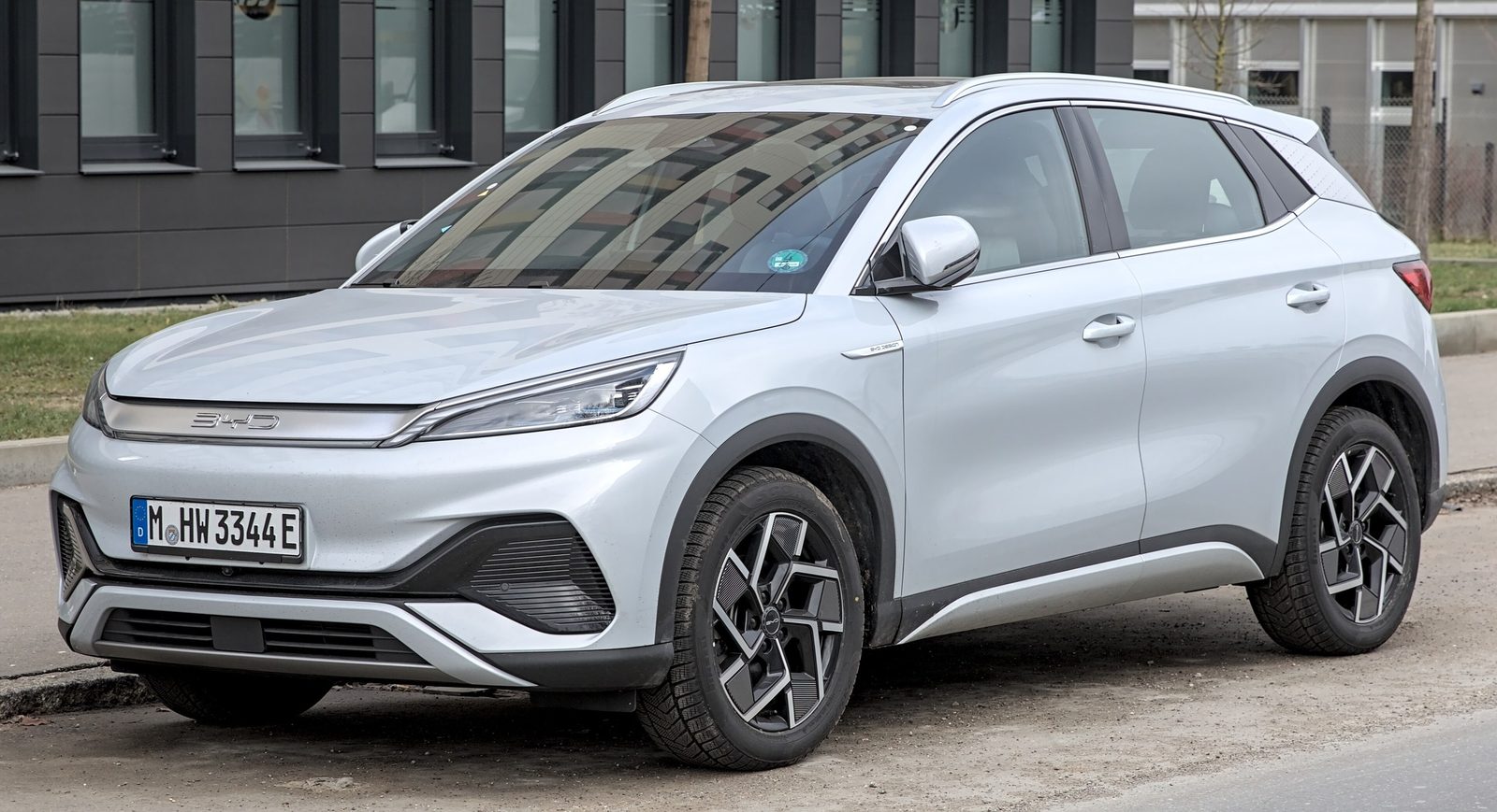 BYD Yuan Plus / Atto 3 EV 2026 — экстерьер, вид спереди 3/4, рынок China/Europe/import