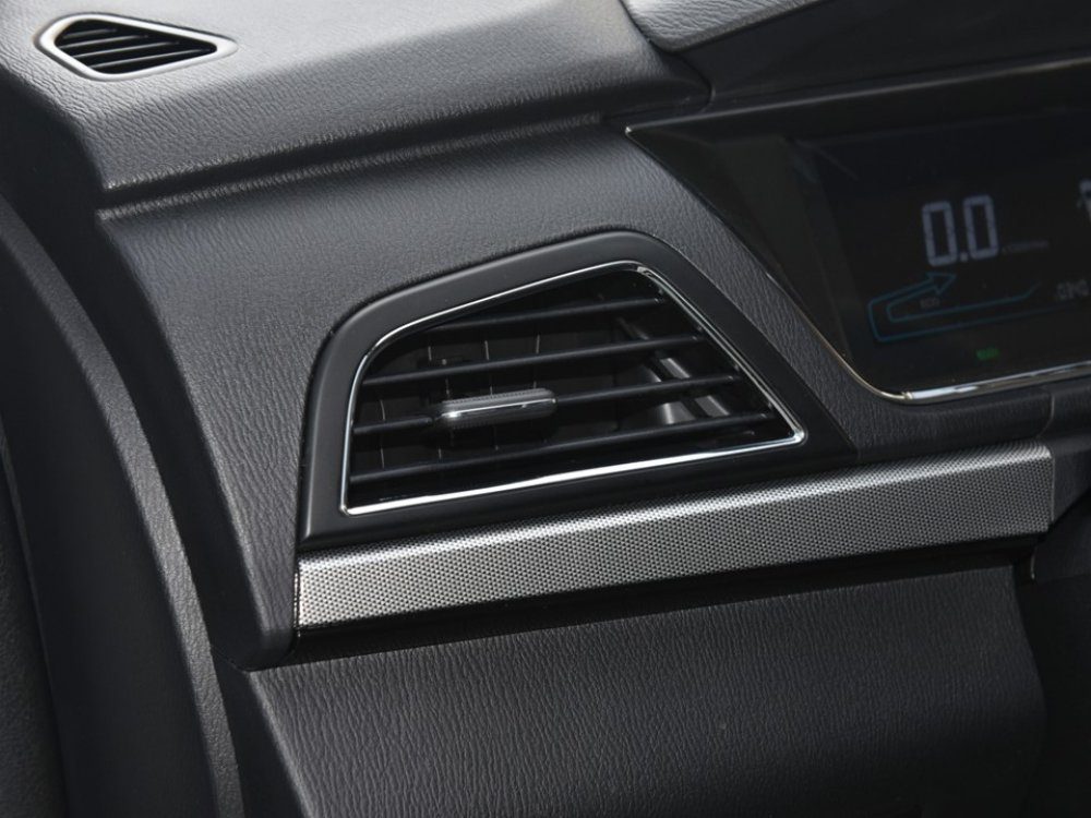 Changan Auchan A600 EV / Changxing EV 2019 — интерьер, detail, рынок internal_mvp