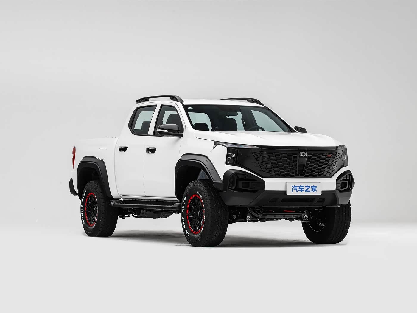 Changan Hunter K70 EREV 2026 — экстерьер, front three quarter opposite