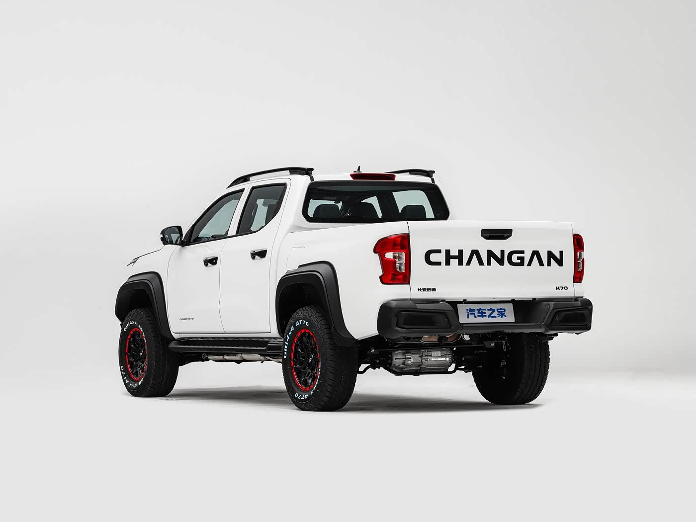 Changan Hunter K70 EREV 2026 — экстерьер, вид сзади 3/4