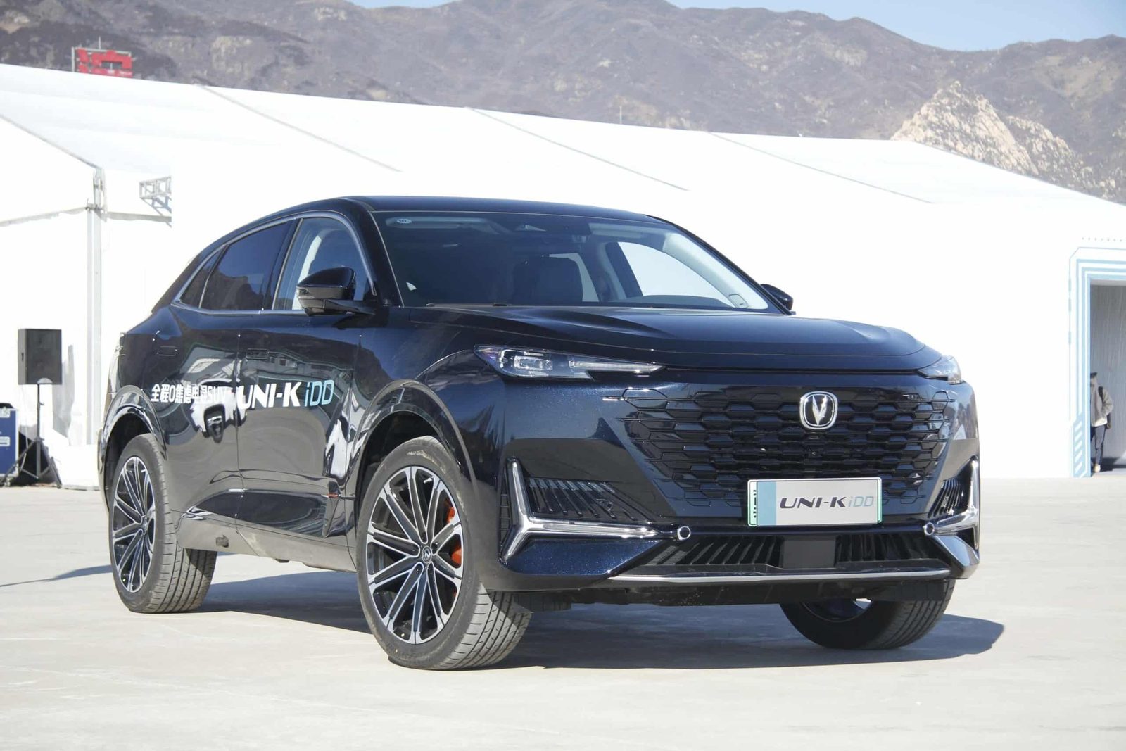 Changan UNI-K iDD 2022 — главное фото модели, экстерьер, вид спереди 3/4, рынок internal_mvp