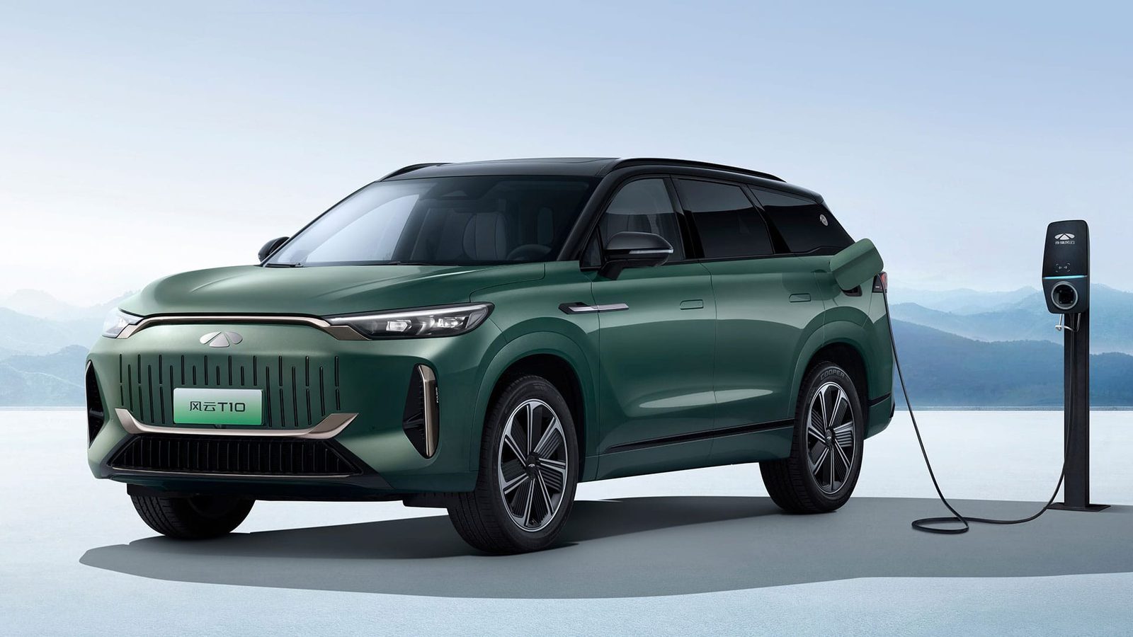 Chery Group Fulwin T10 C-DM 2025 — главное фото модели, экстерьер, вид спереди 3/4, рынок internal_mvp