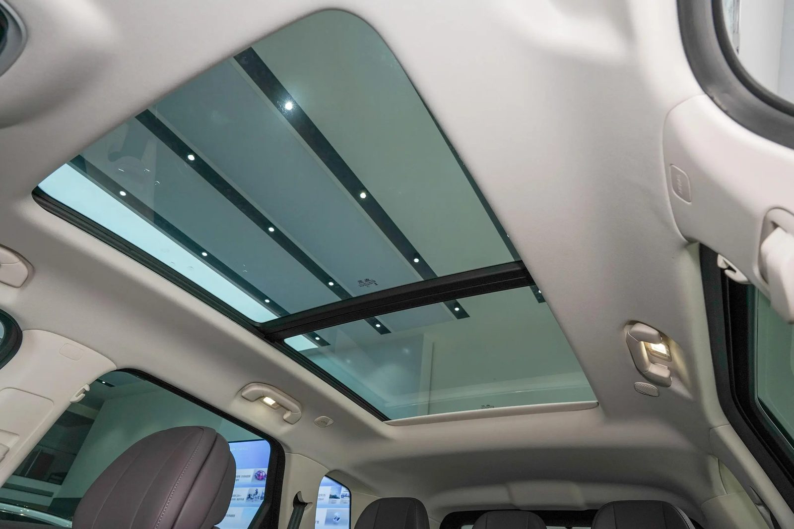 Chery Group Fulwin T10 C-DM 2025 — интерьер, второй ряд сидений, рынок internal_mvp