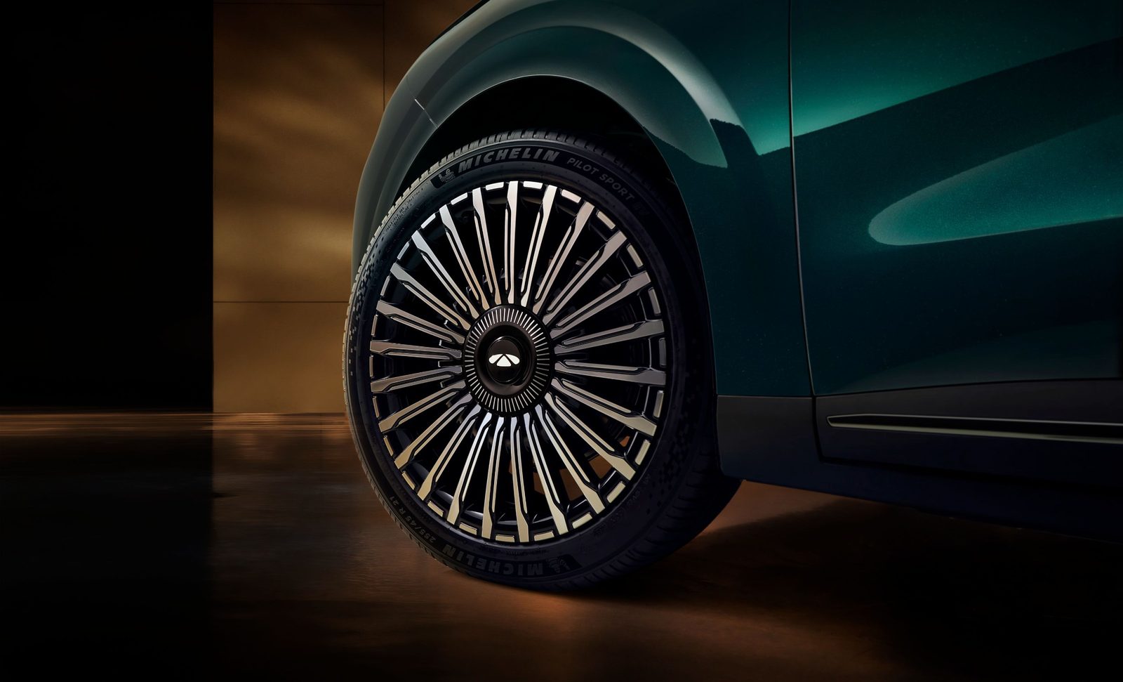 Chery Group Fulwin T11 EREV 2026 — экстерьер, wheel detail, рынок China OEM