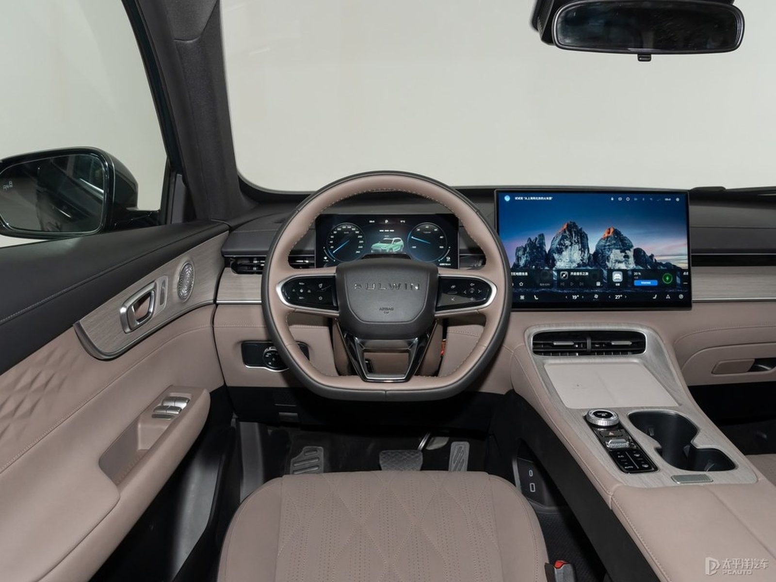 Chery Group Fulwin T8 C-DM 2025 — главное фото модели, интерьер, передняя панель, рынок internal_mvp
