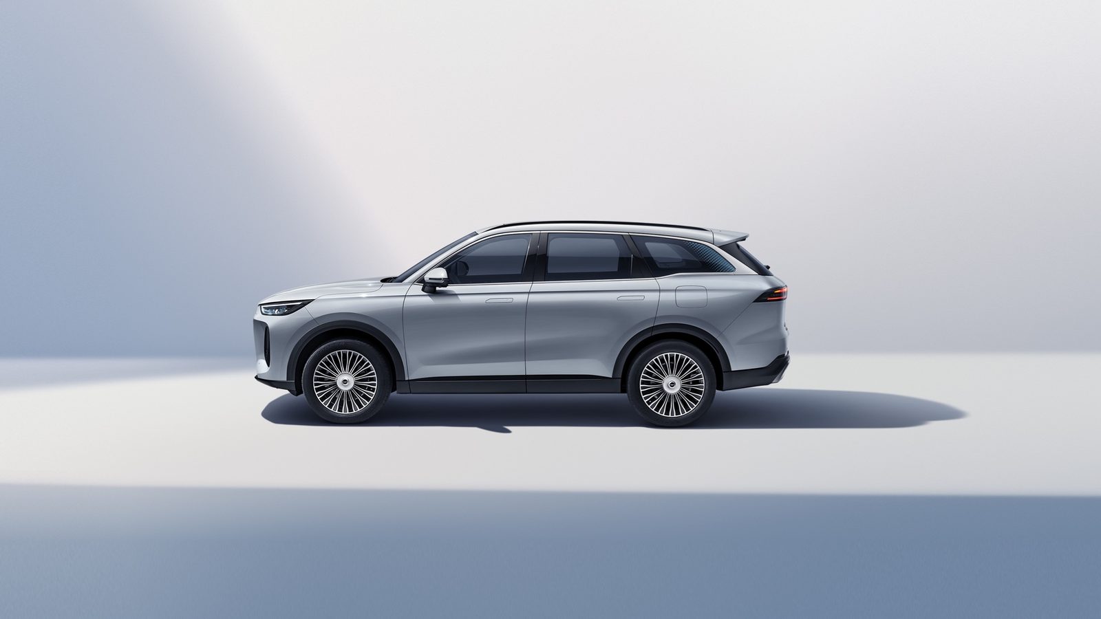 Chery Group Fulwin T9 C-DM 2025 — экстерьер, вид сбоку, рынок China OEM