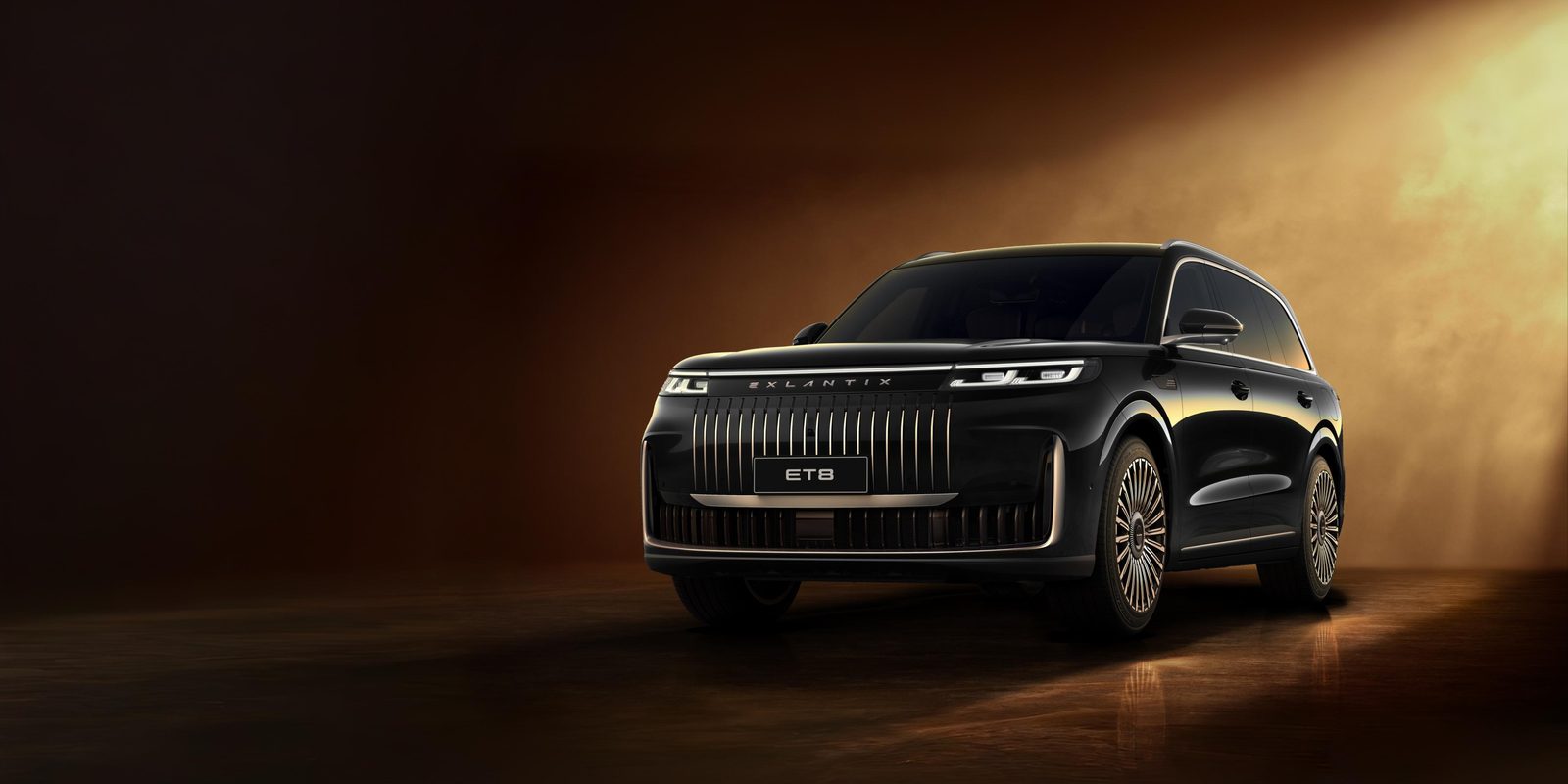 Chery Group ESTEO Exlantix ET8 2026 — экстерьер, front three quarter black motion, рынок Russia announced/watchlist