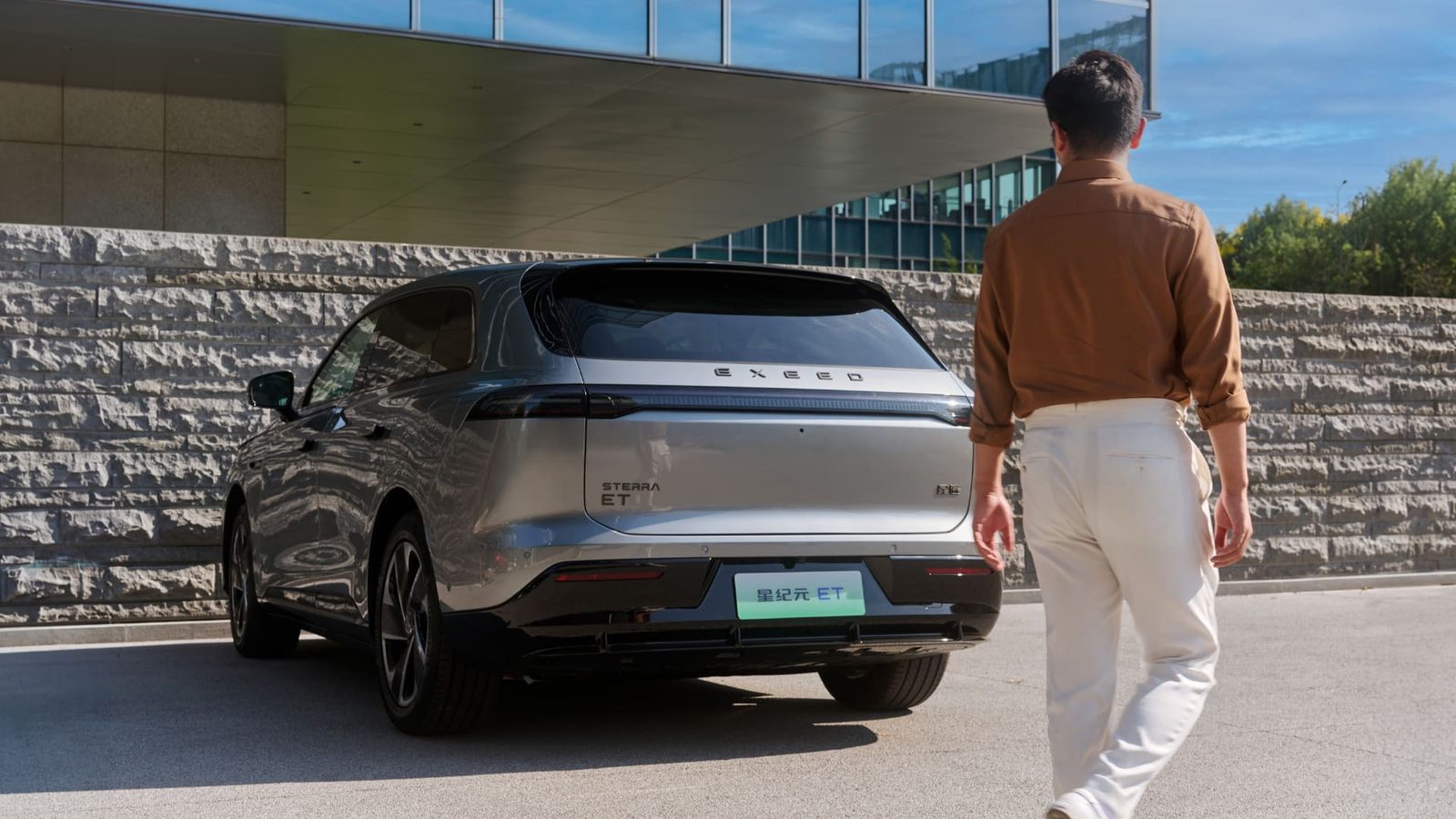 Chery Group Exeed Exlantix ES / Sterra ES EREV 2023 — экстерьер, вид сбоку, рынок internal_mvp