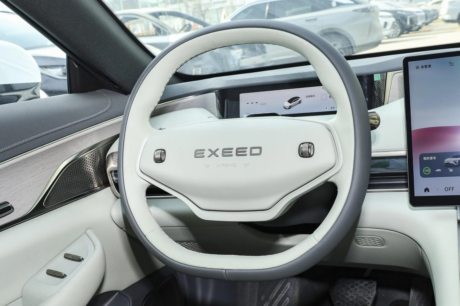 Chery Group Exeed Exlantix ES / Sterra ES EREV 2023 — интерьер, второй ряд сидений, рынок internal_mvp