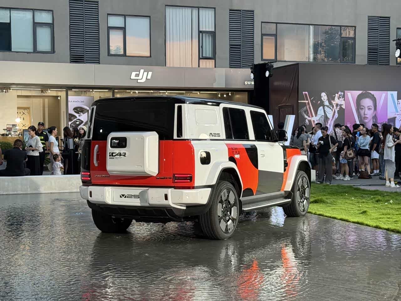 Chery Group iCAR V25 EREV 2026 — экстерьер, вид сзади 3/4, рынок China public reveal