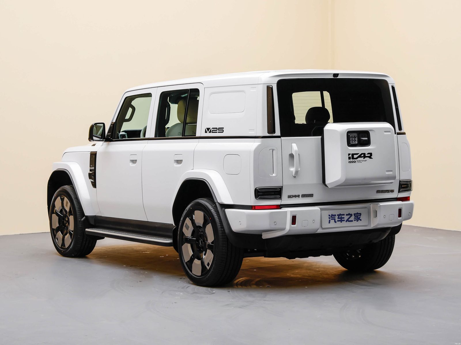 Chery Group iCAR V25 EREV 2026 — экстерьер, вид сзади 3/4, рынок China