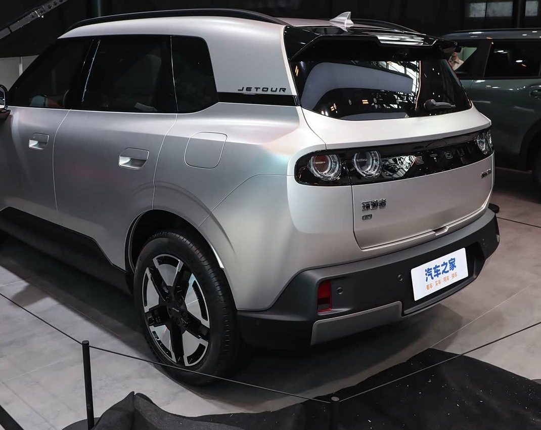 Chery Group Jetour Huanyouzhe EV 2026 — экстерьер, rear light detail, рынок China 2026 pre-sale auto-show reference