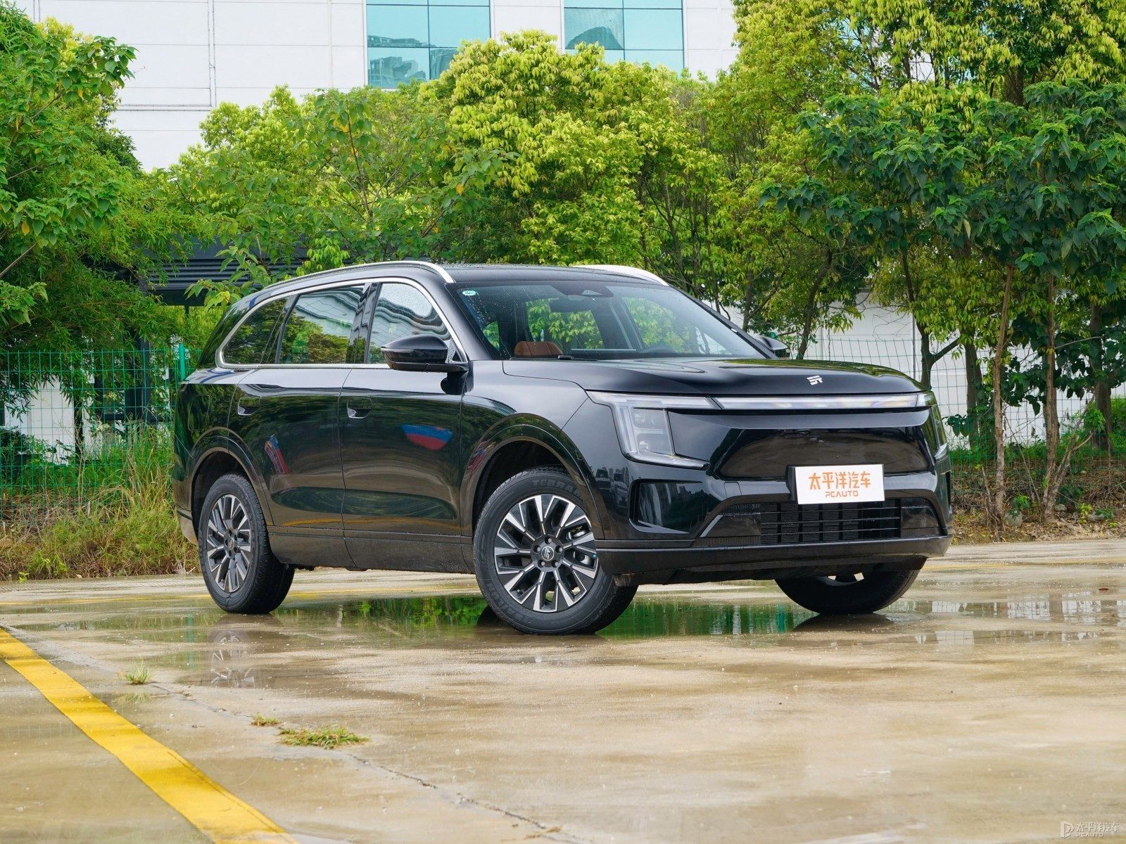 Chery Group Jetour Shanhai L7 PLUS PHEV 2027 — экстерьер, вид сзади 3/4, рынок China