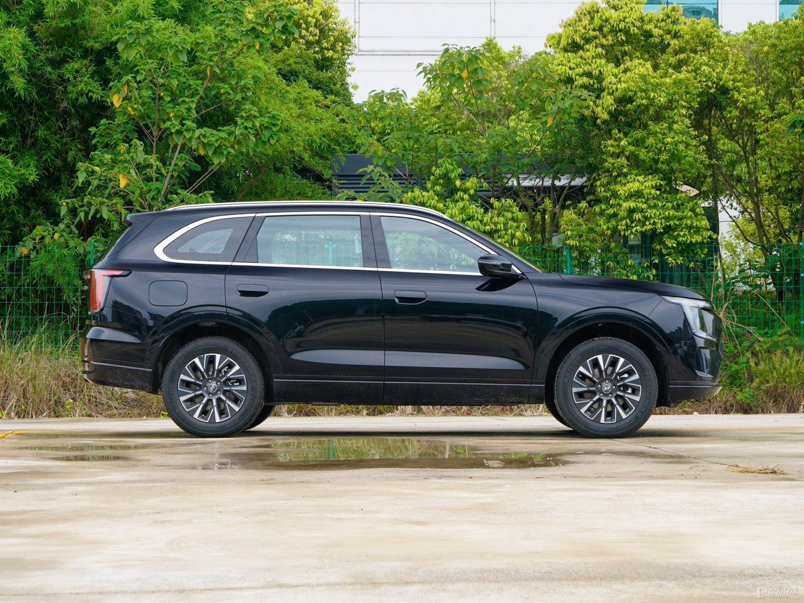 Chery Group Jetour Shanhai L7 PLUS PHEV 2027 — экстерьер, вид сзади, рынок China