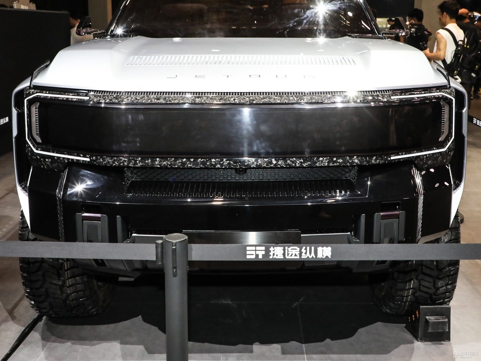 Chery Group Jetour Zongheng F700 PHEV 2026 — экстерьер, front detail show floor, рынок China announced/reference