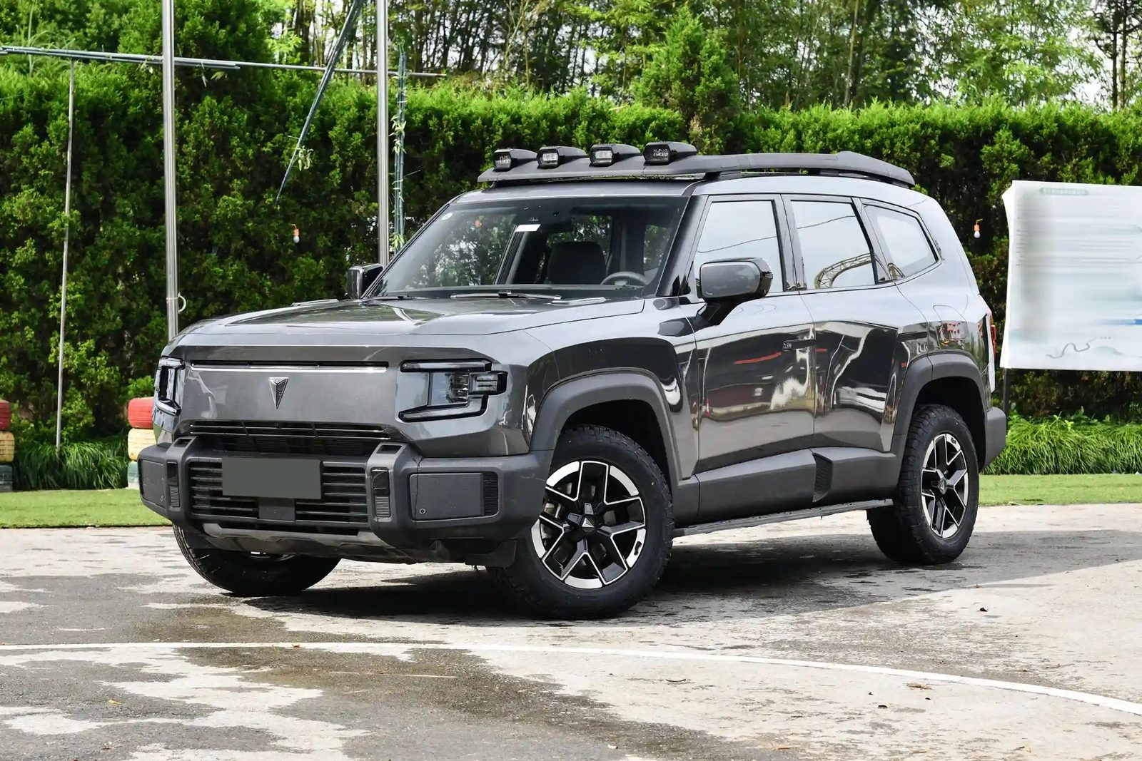 Deepal G318 EREV 2024 — экстерьер, side 3q, рынок China