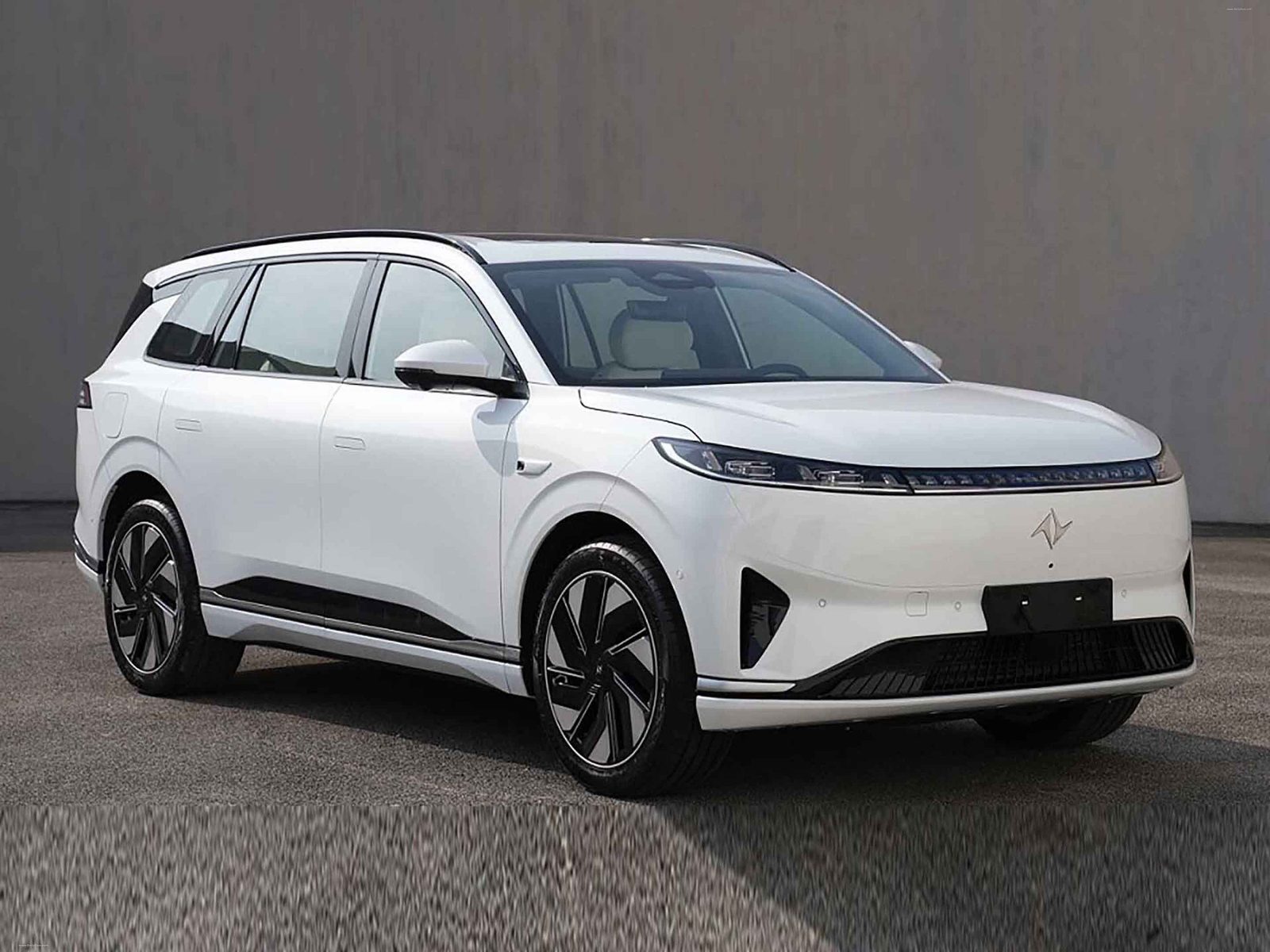 Dongfeng eπ 008 EV 2024 — экстерьер, вид сбоку, рынок internal_mvp