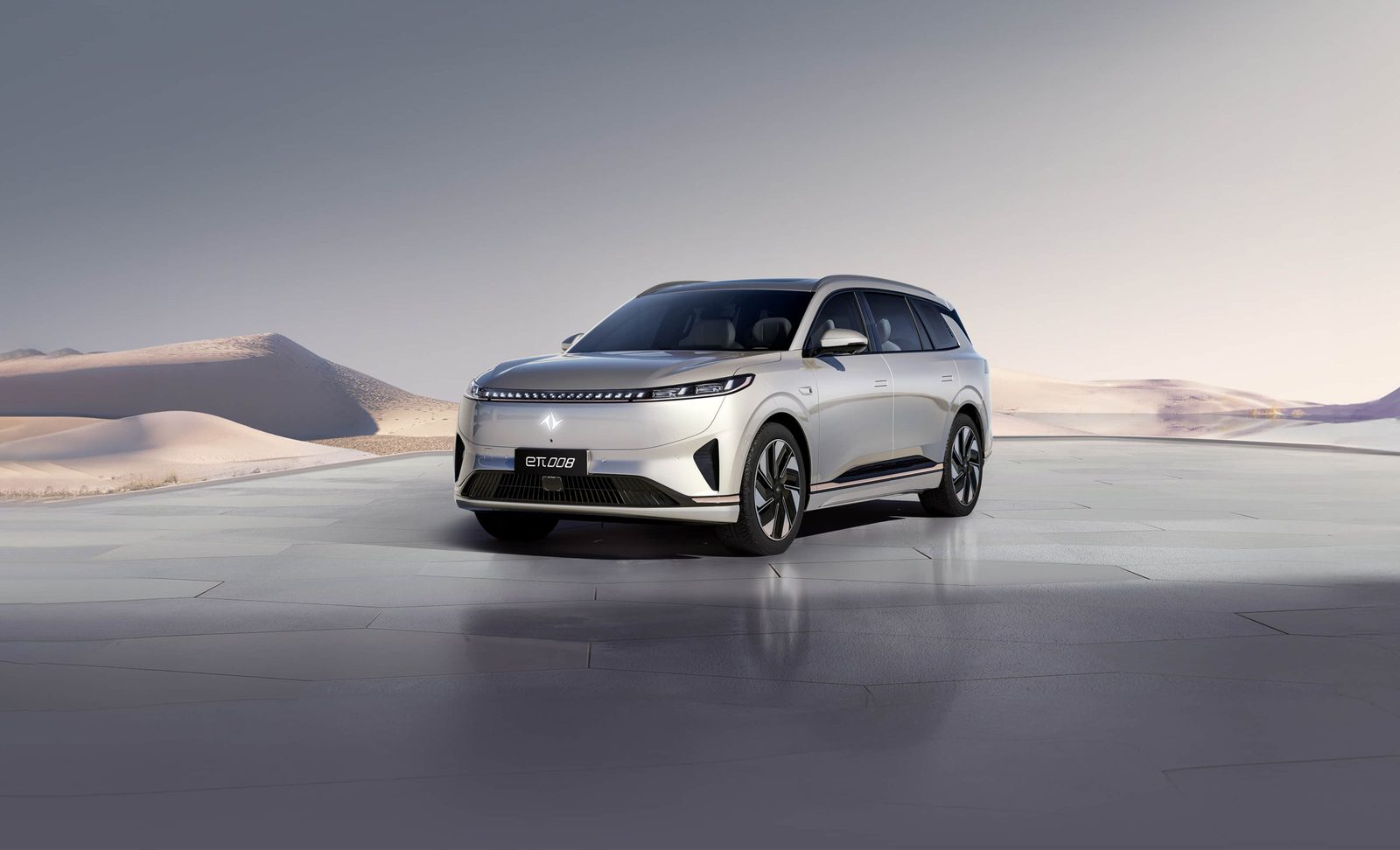 Dongfeng eπ 008 EV 2024 — интерьер, второй ряд сидений, рынок internal_mvp