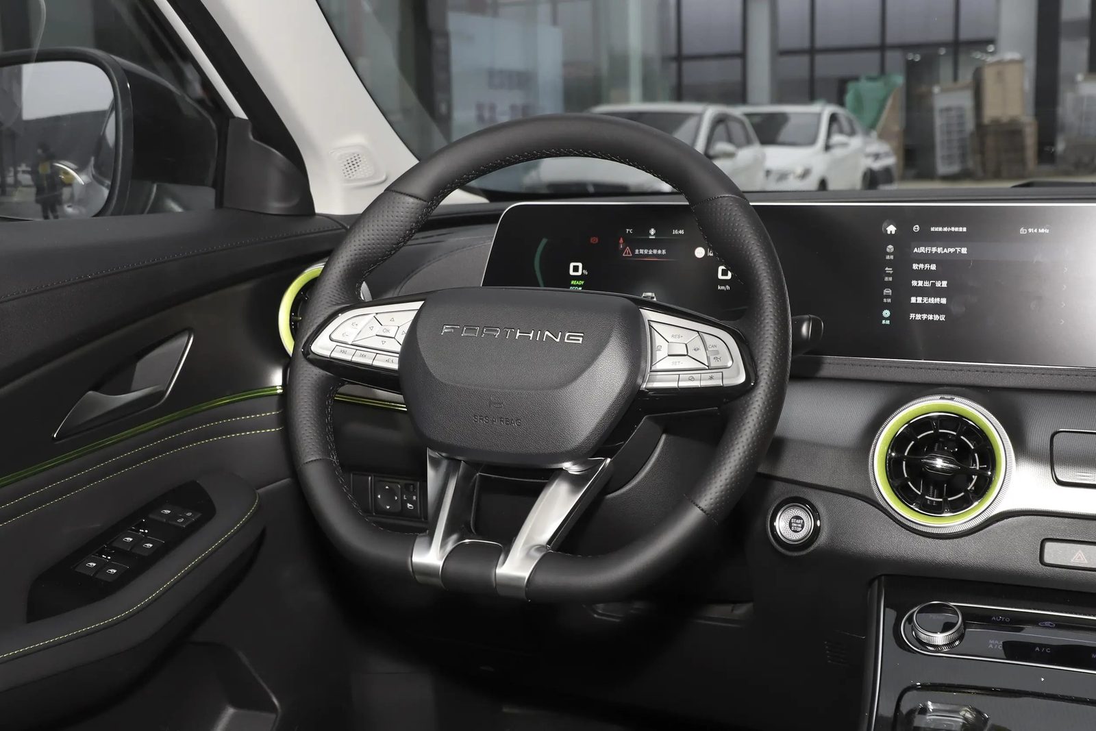 Dongfeng Forthing Friday EREV 2025 — интерьер, второй ряд сидений, рынок internal_mvp