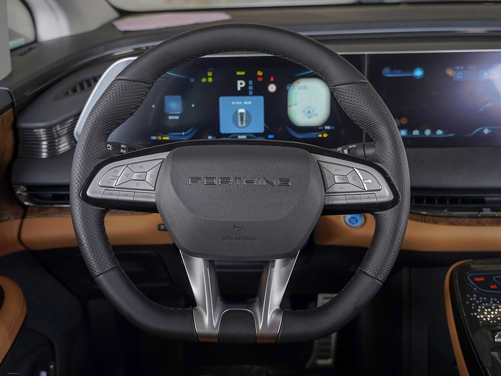 Dongfeng Forthing Xinghai V9 PHEV 2026 — интерьер, второй ряд сидений, рынок internal_mvp