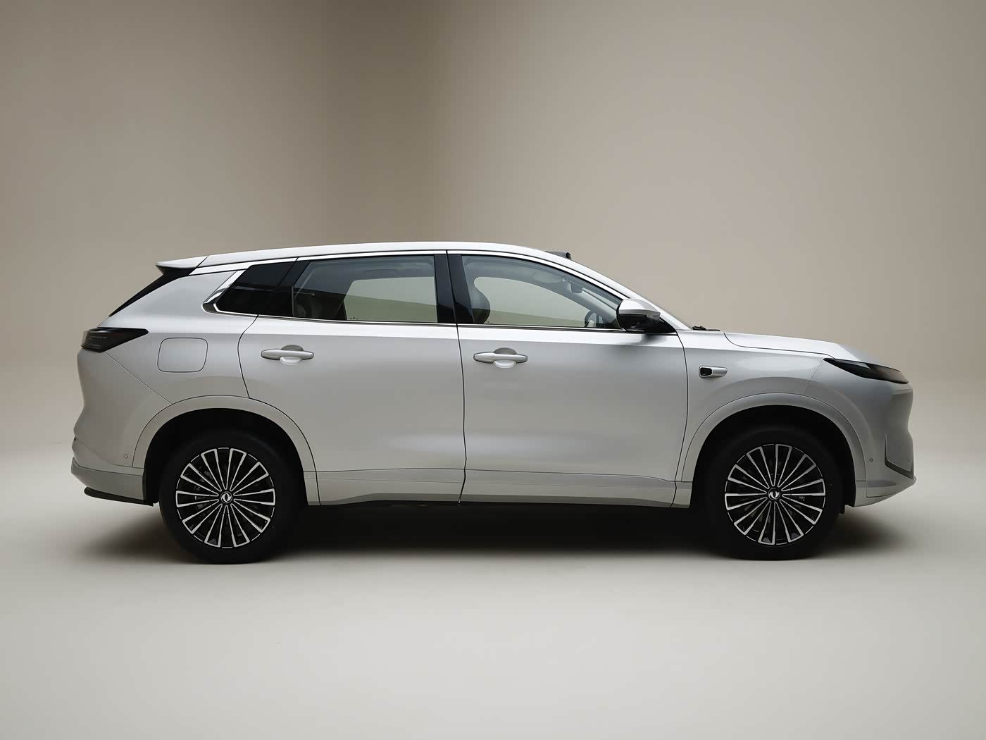 Dongfeng Fengshen L8+ PHEV 2027 — экстерьер, side profile, рынок China