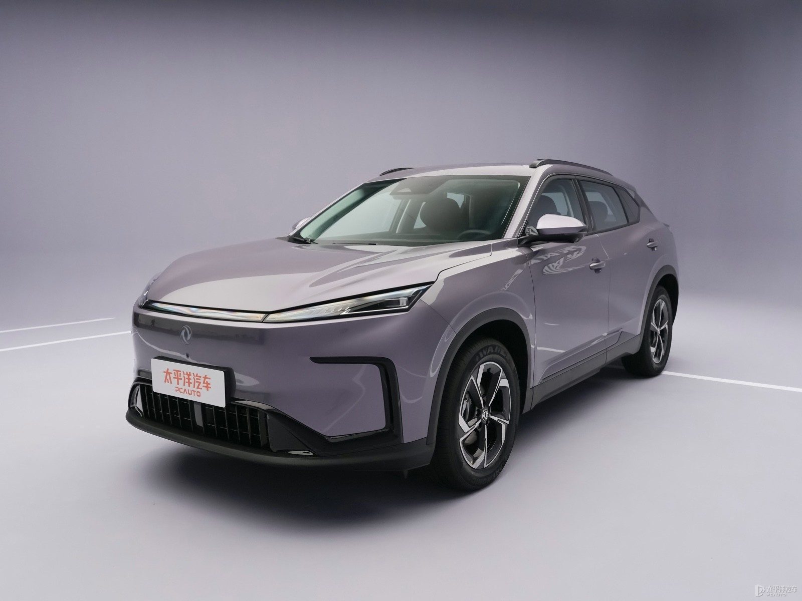 Dongfeng Fengshen L8Y EV 2026 — экстерьер, вид спереди 3/4, рынок China