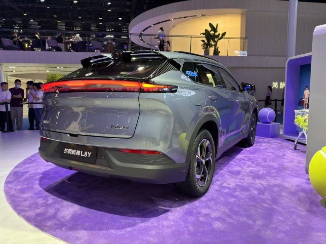 Dongfeng Fengshen L8Y EV — экстерьер, вид сзади 3/4, рынок China