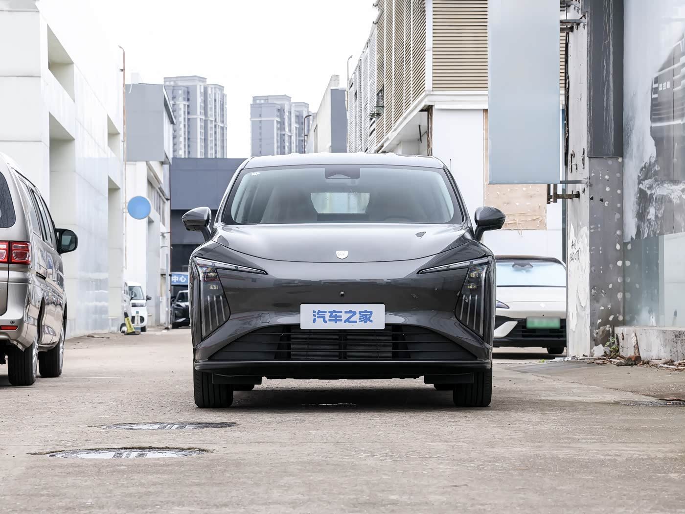 Dongfeng Forthing Xinghai V6 EV 2026 — экстерьер, вид спереди, рынок China retail