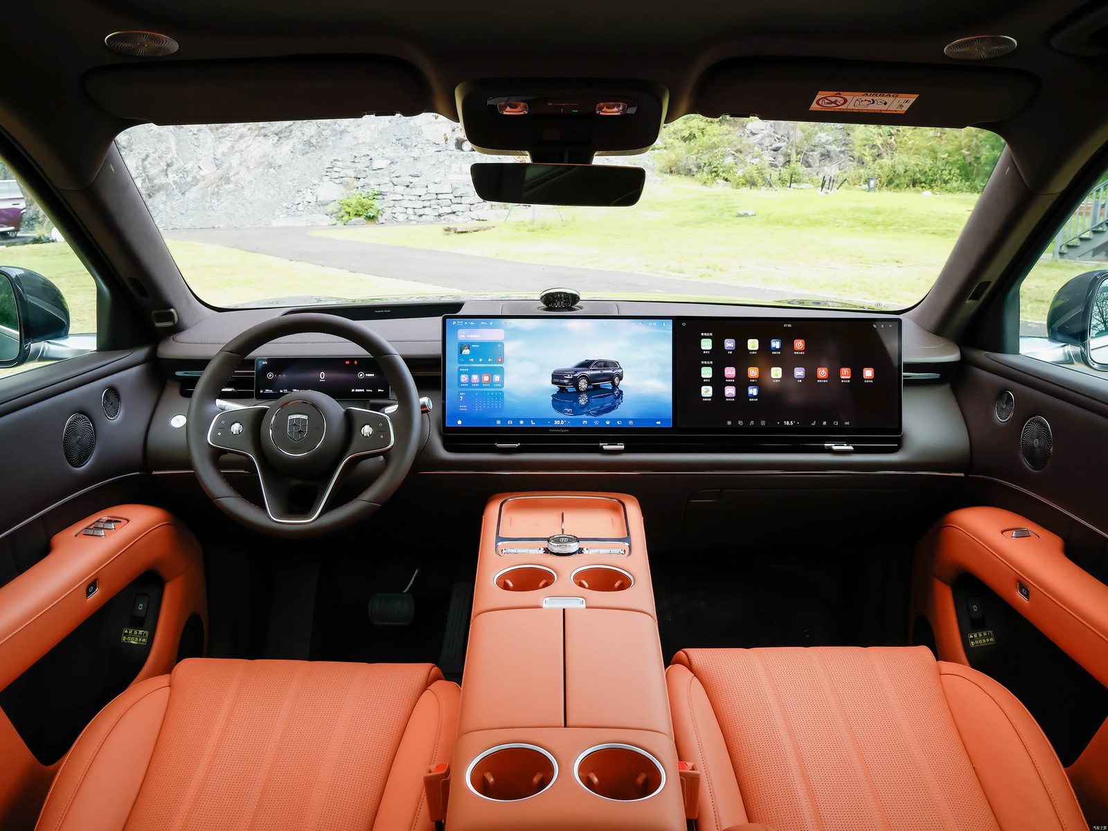 Dongfeng Yijing X9 EV 2027 — главное фото модели, интерьер, dashboard wide, рынок China