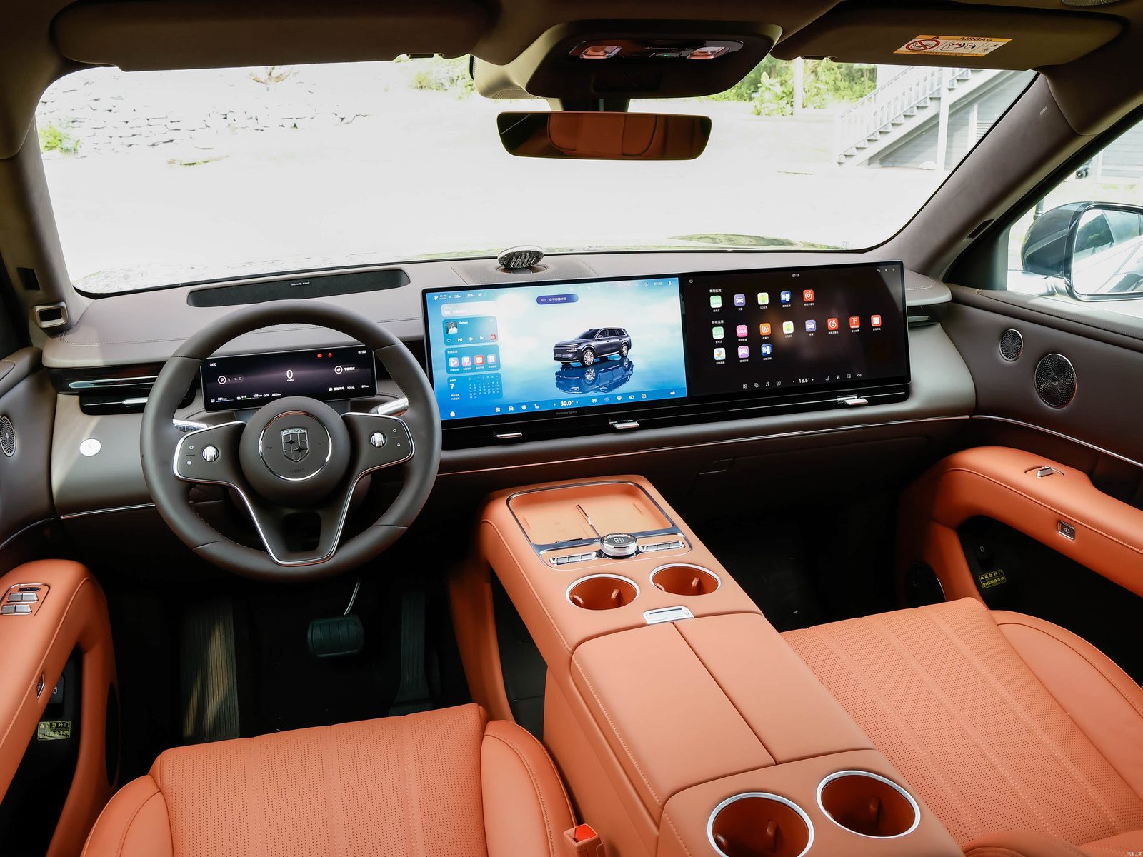 Dongfeng Yijing X9 EV 2027 — интерьер, cockpit oblique, рынок China