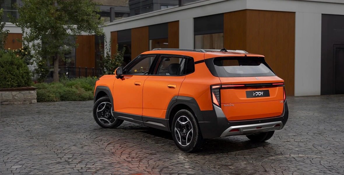 Evolute i-JOY 2026 — экстерьер, вид сзади 3/4