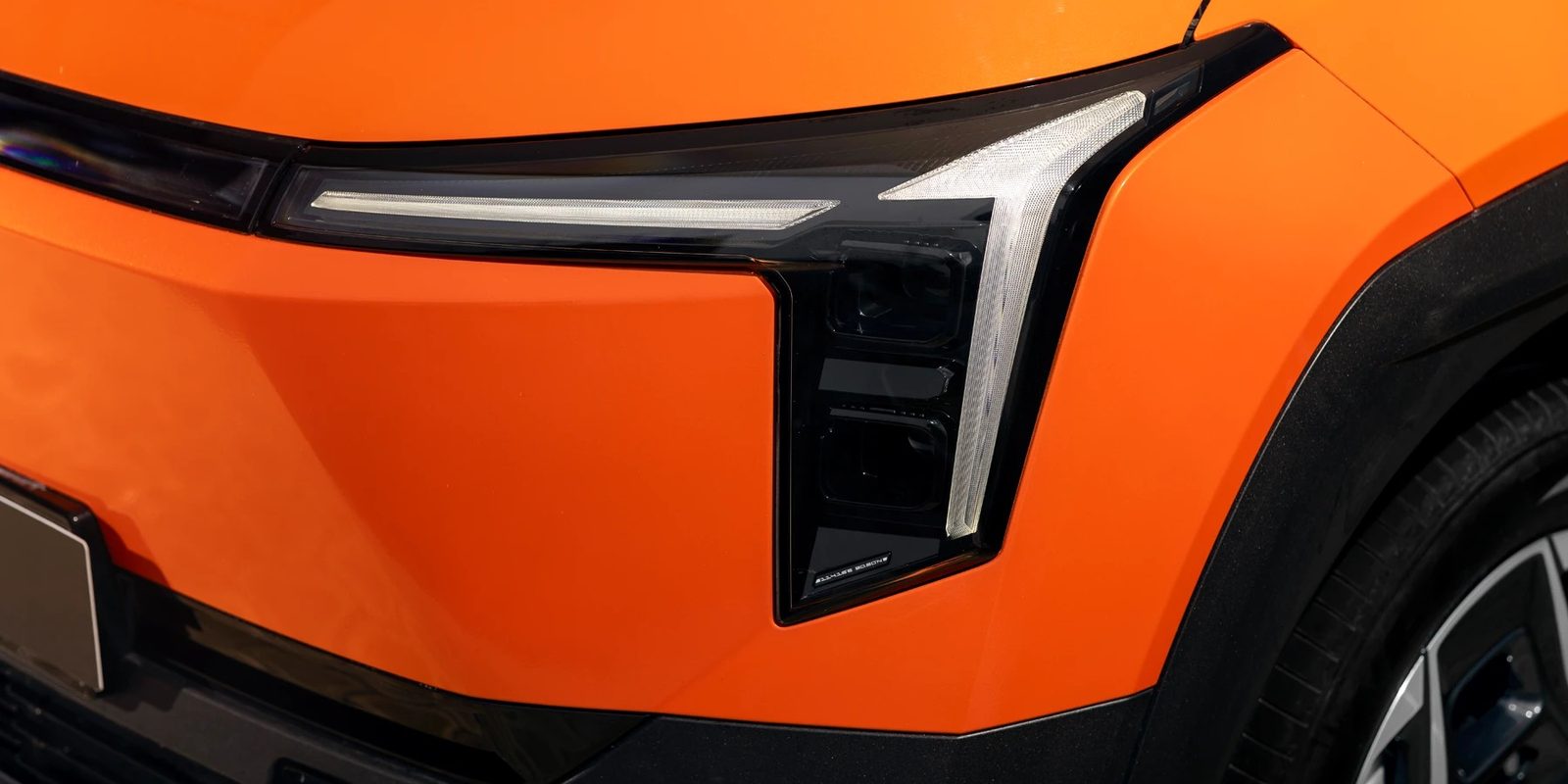 Evolute i-JOY 2026 — экстерьер, front lighting detail