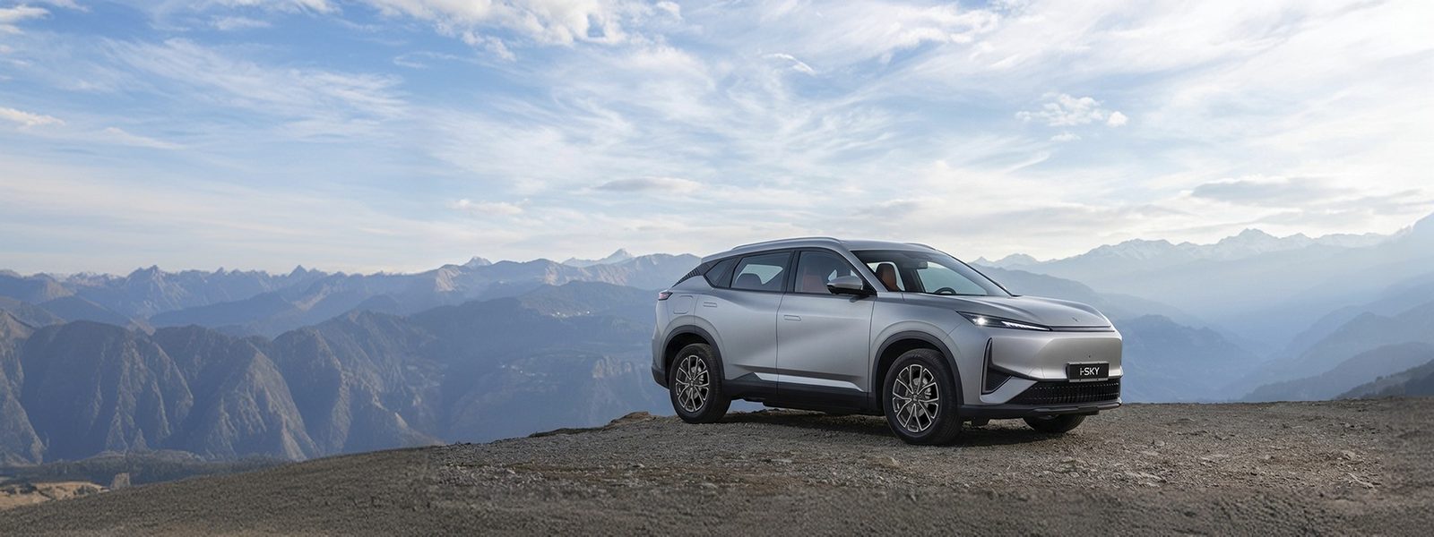Evolute i-SKY 2026 — экстерьер, mountain front three quarter alt, рынок Russia