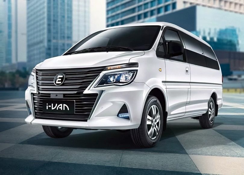 Evolute i-VAN 2024 — экстерьер, front three quarter city, рынок Russia official dealer