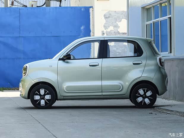 FAW Bestune Pony Five-Door 2026 — экстерьер, side profile