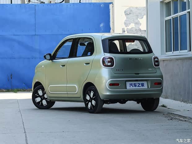 FAW Bestune Pony Five-Door 2026 — экстерьер, вид сзади 3/4