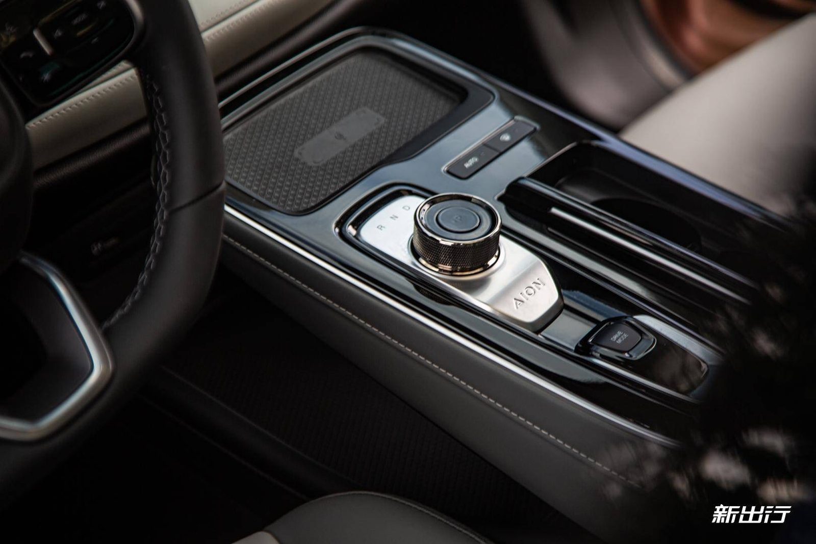 GAC Aion Aion S Plus 2021 — интерьер, center console, рынок internal_mvp