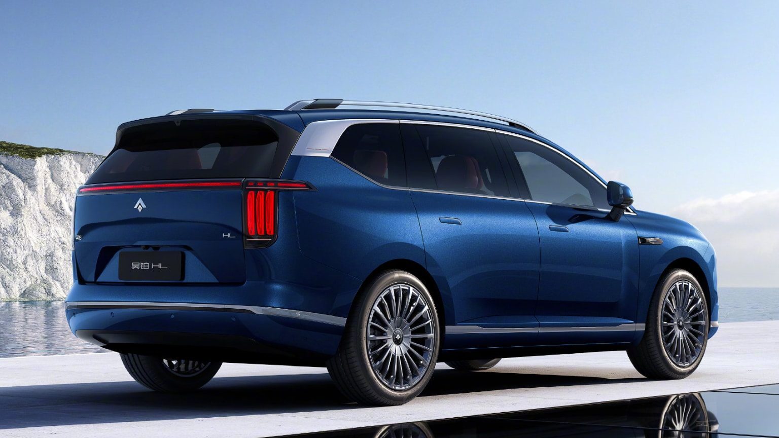 GAC Aion Hyptec HL / Hyper HL EREV 2025 — экстерьер, вид сзади 3/4