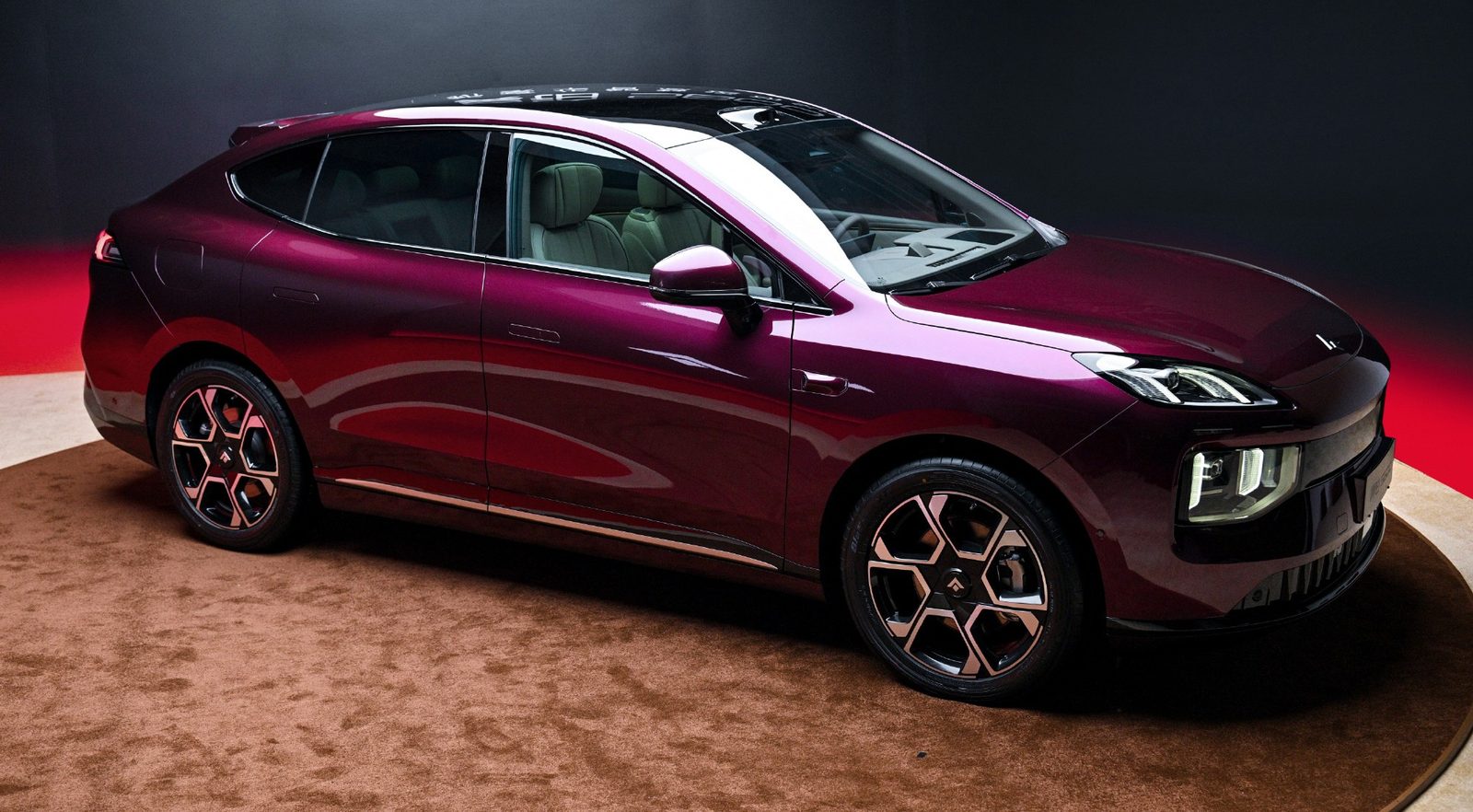GAC Aion Hyptec S600 EREV 2026 — экстерьер, вид спереди 3/4, рынок China; shared S600 EV/EREV body and cabin