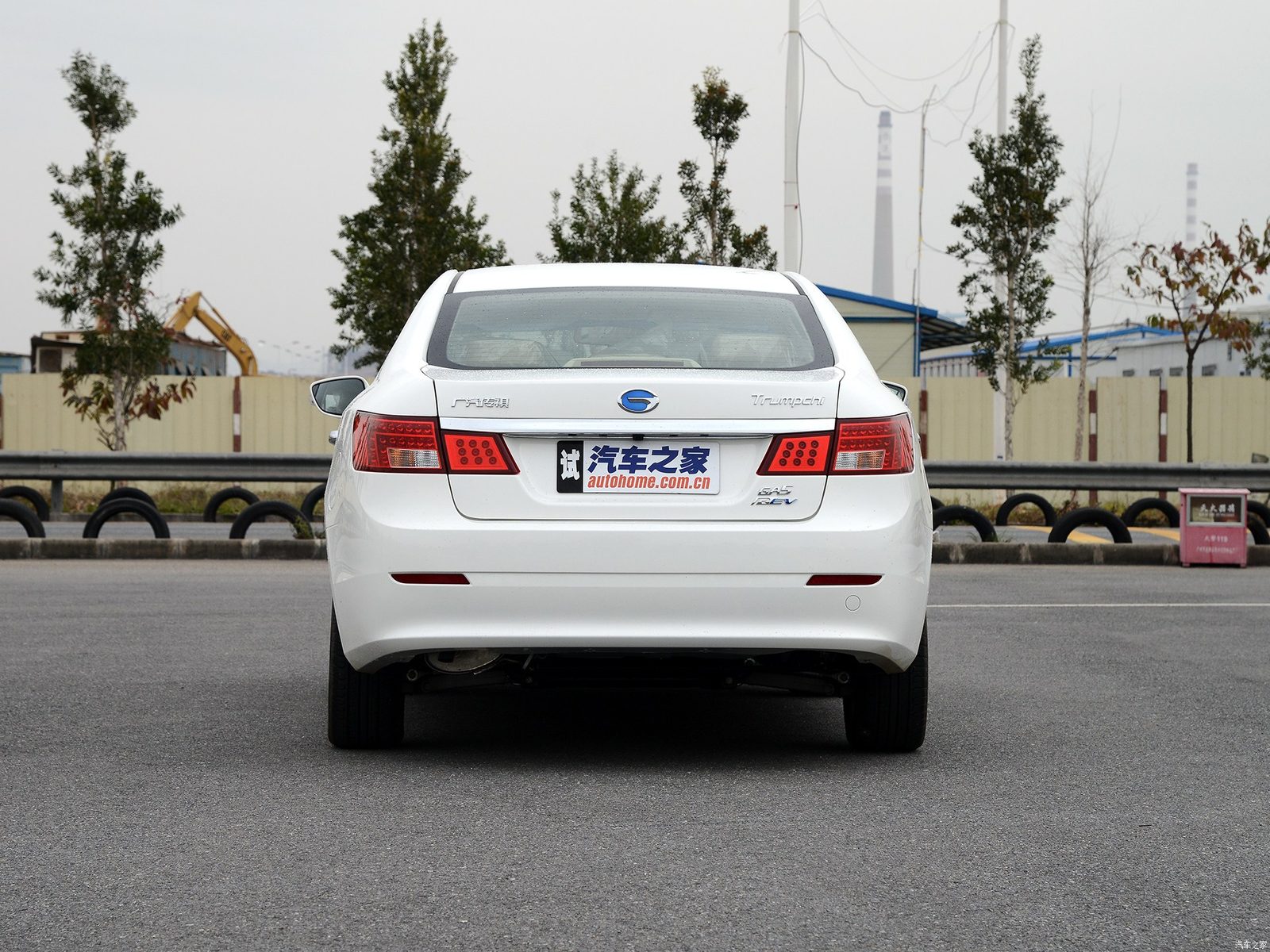 GAC Trumpchi GA5 EREV 2015 — экстерьер, вид сзади, рынок China archive exact-specification reference
