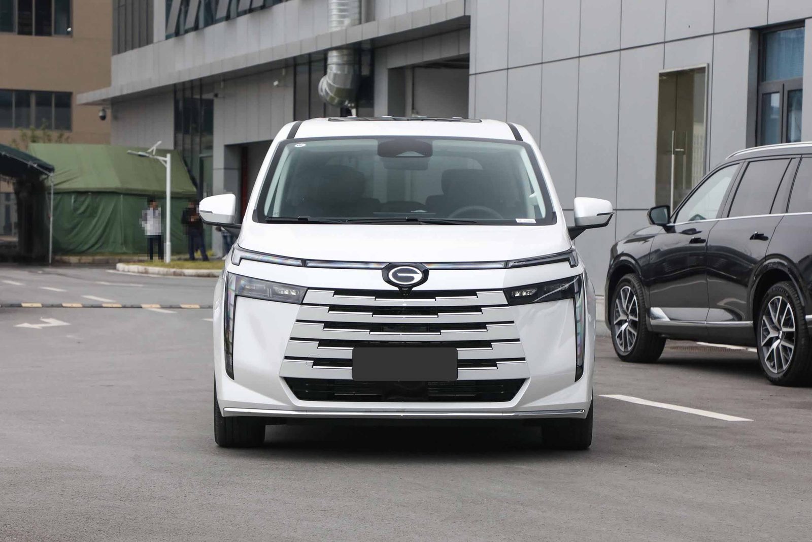 GAC Trumpchi E8 PHEV 2024 — экстерьер, вид сбоку, рынок internal_mvp