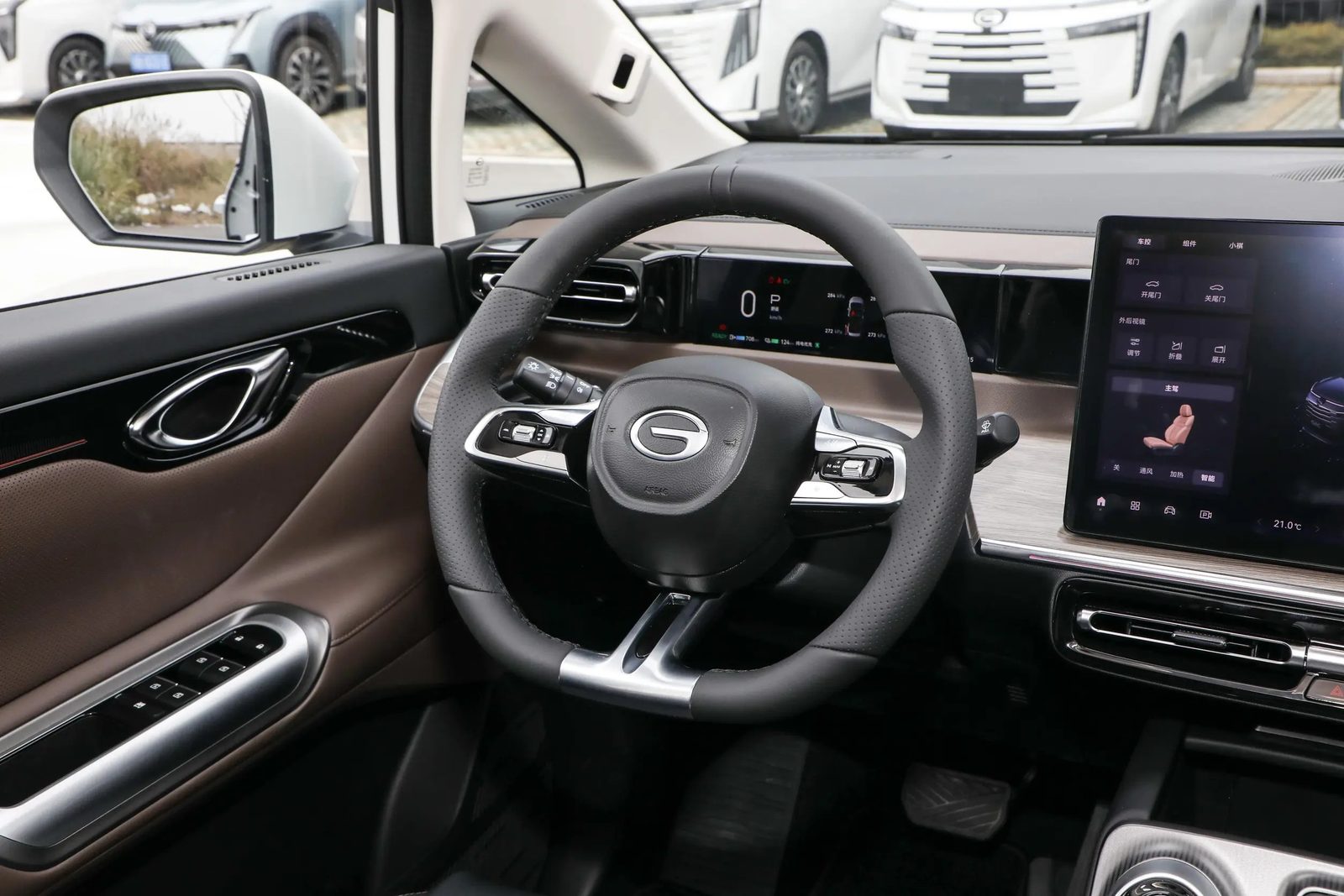GAC Trumpchi E8 PHEV 2024 — интерьер, второй ряд сидений, рынок internal_mvp