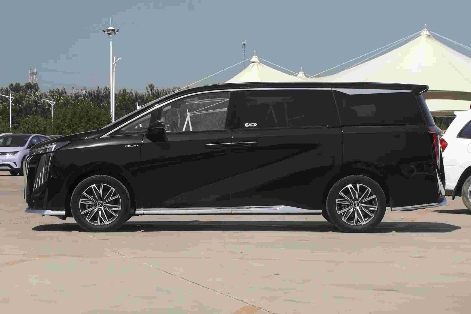 GAC Trumpchi E9 PHEV 2025 — экстерьер, вид сбоку, рынок internal_mvp