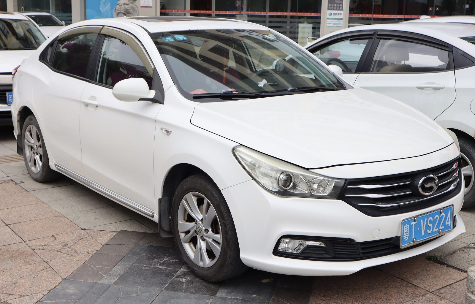 GAC Trumpchi GA3S PHEV 2017 — главное фото модели, экстерьер, вид спереди 3/4, рынок archive_public_reference