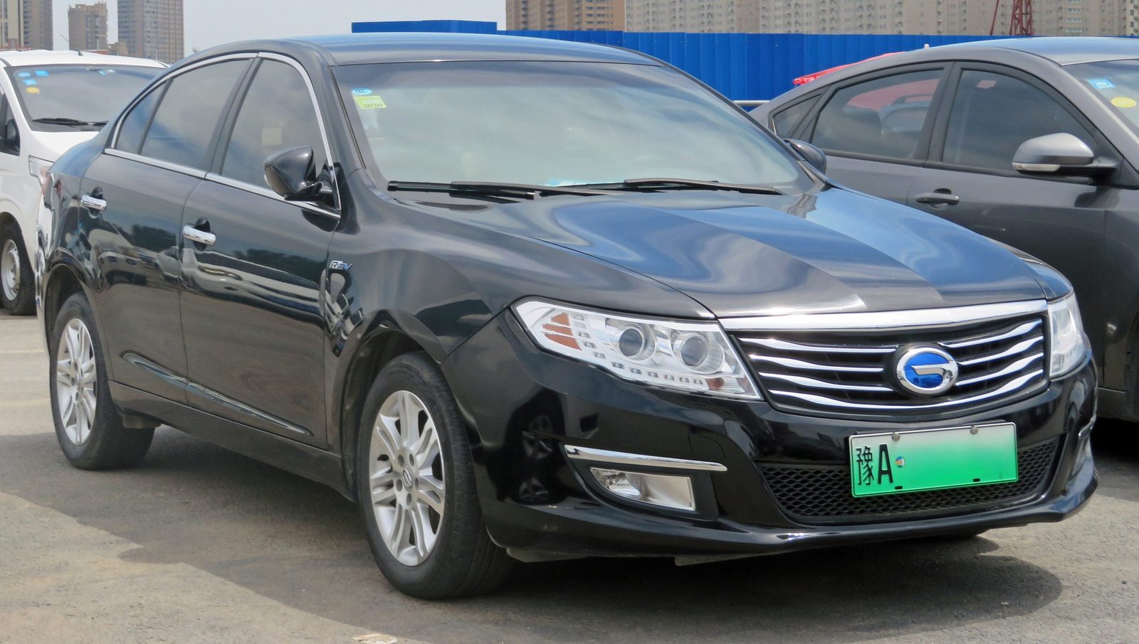 GAC Trumpchi GA5 EREV 2015 — главное фото модели, экстерьер, вид спереди 3/4, рынок archive_public_reference