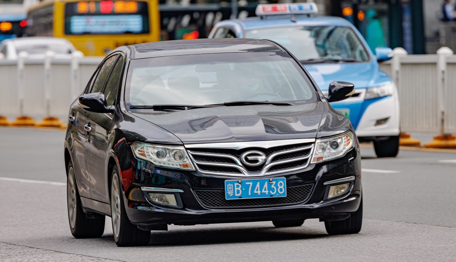 GAC Trumpchi GA5 PHEV 2016 — главное фото модели, экстерьер, вид спереди 3/4, рынок archive_public_reference