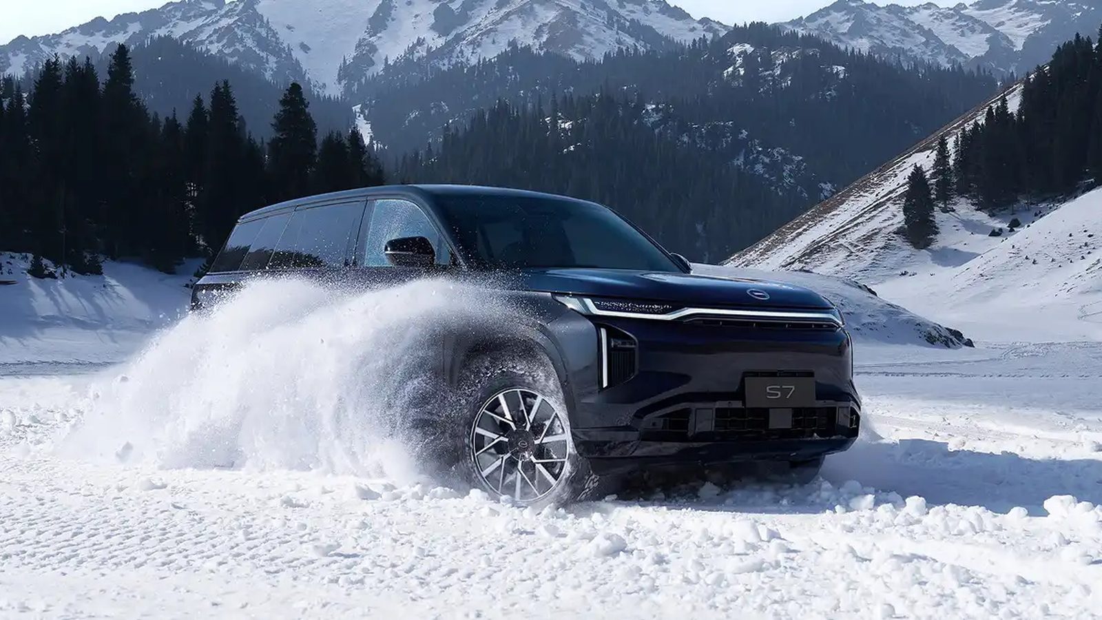 GAC Trumpchi Xiangwang S7 PHEV 2025 — экстерьер, front 3q snow, рынок GAC global / S7 model-family reference
