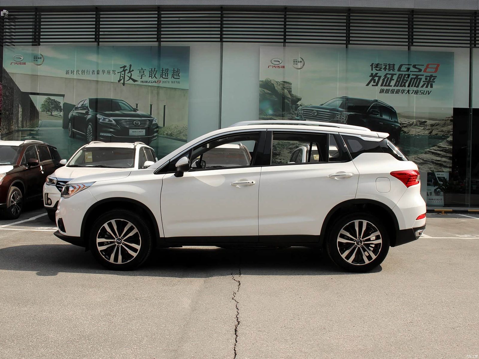 GAC Trumpchi GS4 EV 2016 — экстерьер, вид сбоку, рынок China archive same-generation family proxy
