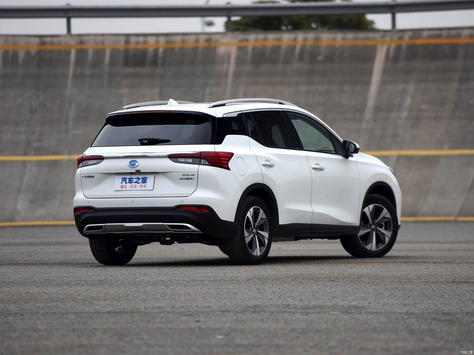 GAC Trumpchi GS4 PHEV 2019 — экстерьер, rear 3q opposite, рынок China archive exact-specification reference